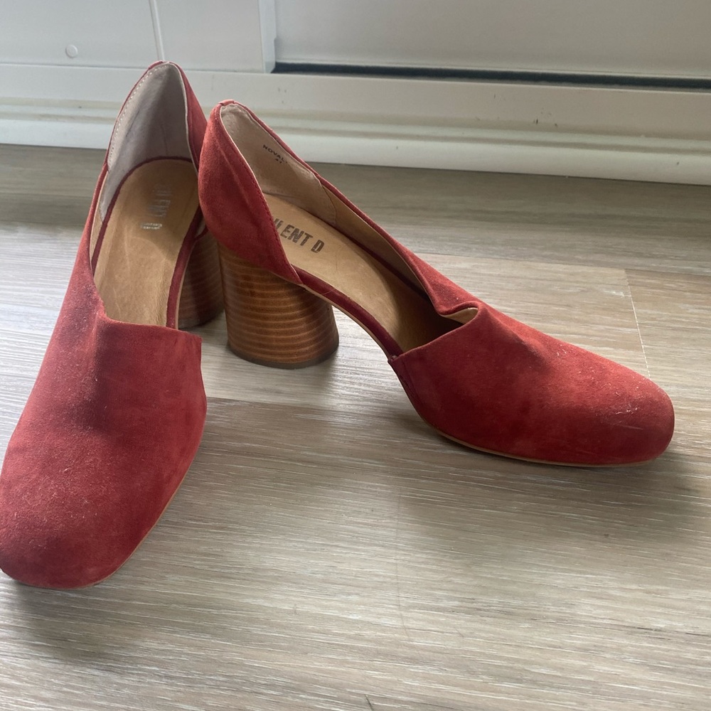 Women’s red heels!